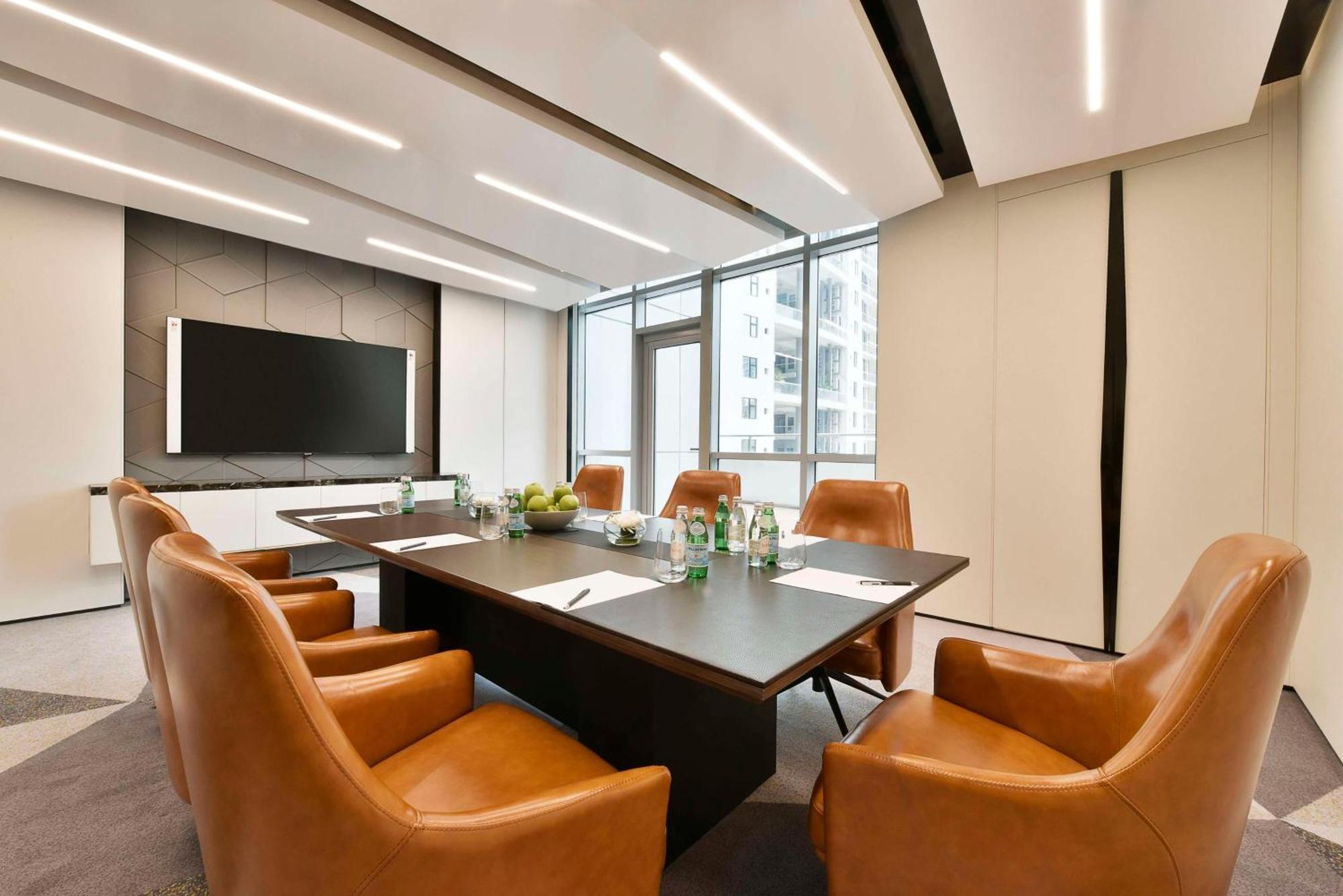 Hilton Bahrain Hotel มานามา ภายนอก รูปภาพ Meeting room at the Westin Palace, Madrid